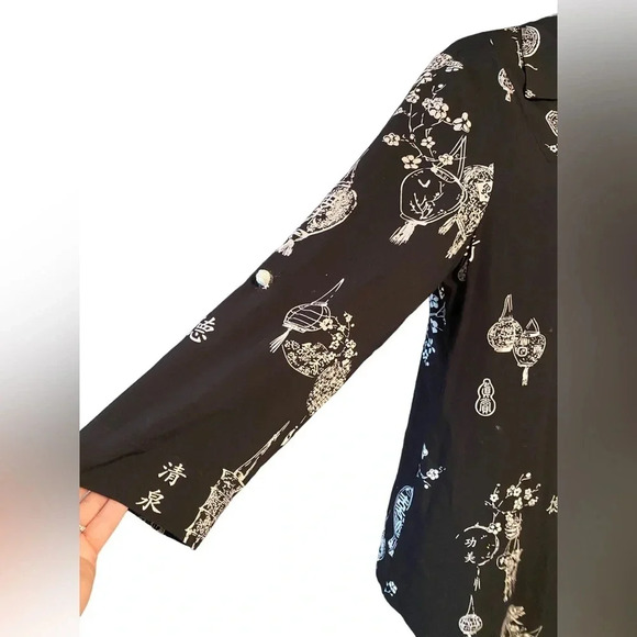 Soft Surroundings Pagoda Chinese Lantern Pattern Tunic - Picture 4 of 10